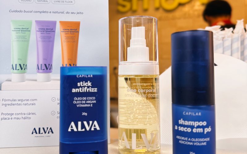 Influencers, smoothie azul e um locker surpresa: Alva e Smoov criam ação que mistura cuidado e criatividade