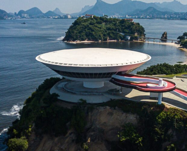 Mostra no MAC Niterói apresenta destaques do design atual e moderno