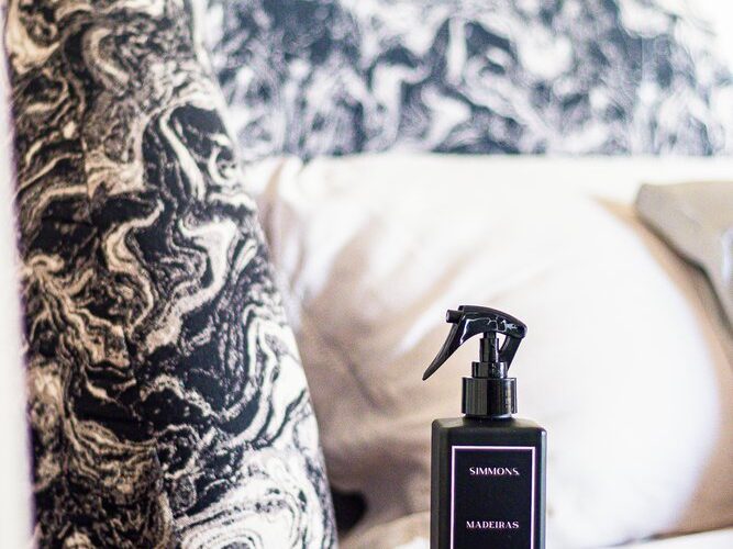 Inovação e conforto se unem na CASACOR com os colchões da Simmons