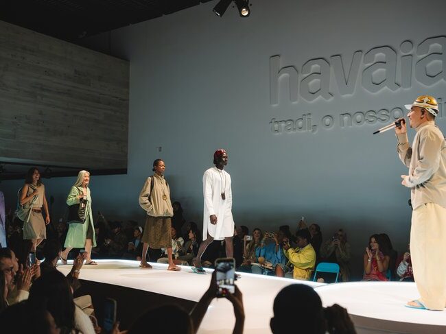 Havaianas lança nova cor inédita: Marrom